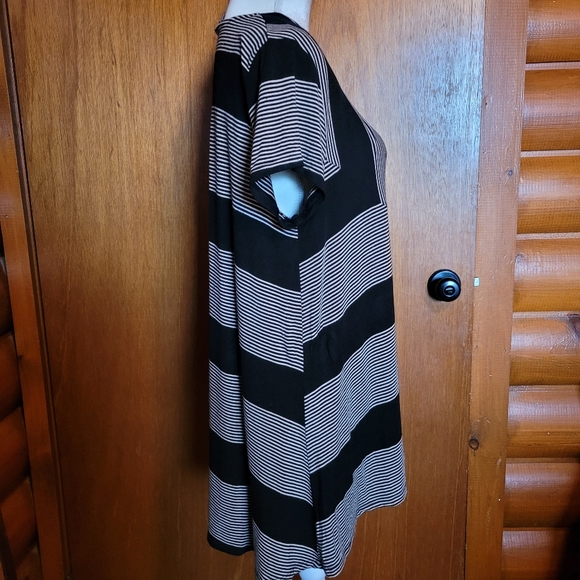 Cable and Gauge Women's Pullover Top Short Sleeves Sz XL - Picture 3 of 6